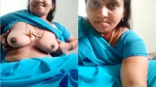 Desi Bhabhi Shows Her Boobs And Pussy | Viral MMS