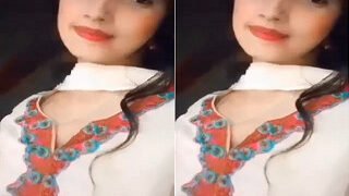 Desi Girl Shows Her Boobs And Pussy Part 2 | Viral MMS