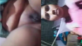 Desi Bhabhi Shows Her Boobs And Pussy | Viral MMS