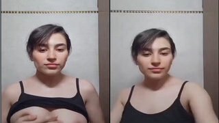 Desi Girl Shows Her Big Boobs | Viral MMS