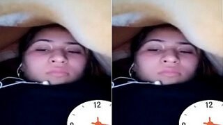 Cute Desi Girl Shows For Lover | Viral MMS