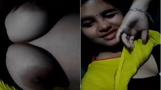 Desi Girl Shows Her Big Boobs | Viral MMS