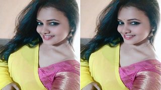 Hot Desi Model Priya Gamre Masturbating | Viral MMS