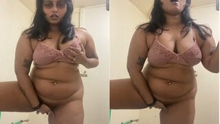 Desi Horny Girl Fingering | Viral MMS