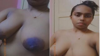 Desi Girl Shows Boobs | Viral MMS