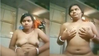 Sexy Desi Bhabhi Shows Boobs And Fingering | Viral MMS