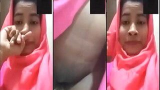Desi Girl Shows Pussy | Viral MMS