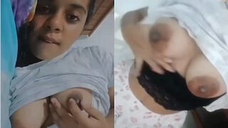 Desi Girl Shows Boobs | Viral MMS