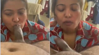 Sexy Desi Girl Sucking Lover Dick | Viral MMS