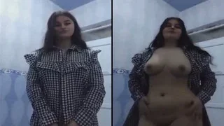 Sexy Desi Girl Shows Nude Body For Lover | Viral MMS