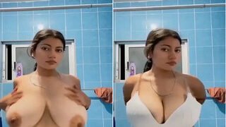 Desi Girl Shows Her Big Boobs | Viral MMS