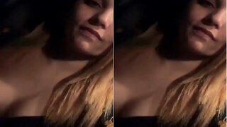 Desi Girl Pressing Her Boobs | Viral MMS