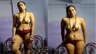 Sexy Desi Bhabhi Shows Her Nude Body | Viral MMS
