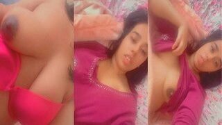 Desi Girl Shows Boob | Viral MMS