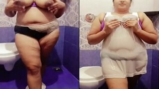 Desi Bhabhi Shows Big Boobs | Viral MMS