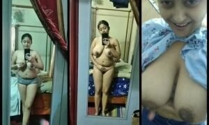 Horny Desi Girl Record Her Nude Selfie | Viral MMS