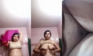 Desi Bhabhi Shows Her Boobs And Pussy | Viral MMS