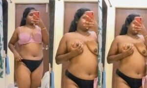 Cute Desi Girl Record Booobs Selfie | Viral MMS